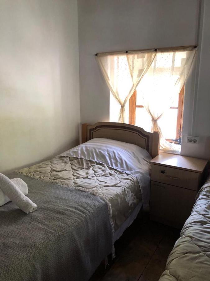 Guesthouse Kujtimi เธทธ์ ภายนอก รูปภาพ