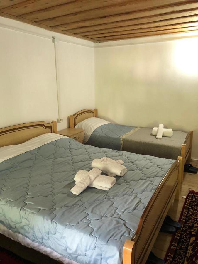 Guesthouse Kujtimi เธทธ์ ภายนอก รูปภาพ